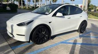 TESLA MODEL Y 2022 7SAYGDEF3NF379171 image